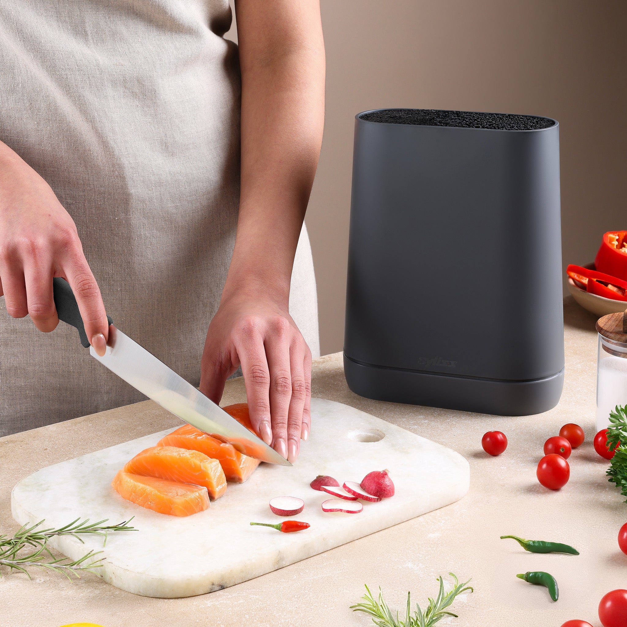 Zyliss Universal Knife Block – Flexible Knife Storage Solution